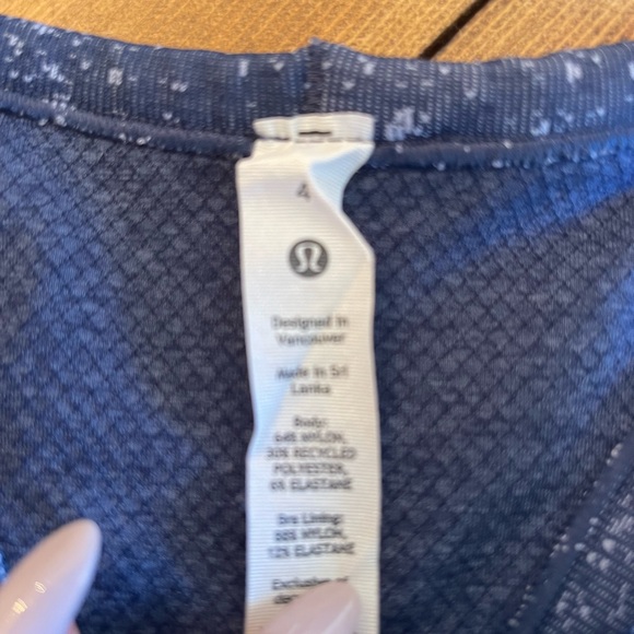 Lululemon Crop Top NWOT - Picture 3 of 5
